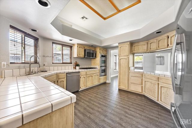 805 Arroyo Seco Drive, Bakersfield, CA 93314