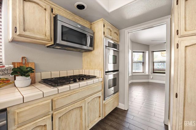 805 Arroyo Seco Drive, Bakersfield, CA 93314