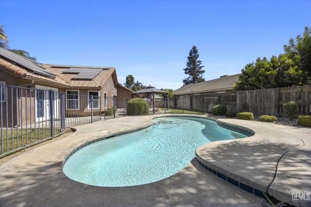 805 Arroyo Seco Drive, Bakersfield, CA 93314