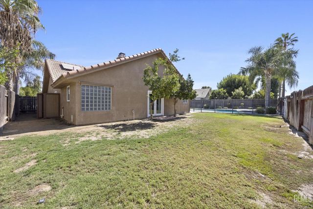 805 Arroyo Seco Drive, Bakersfield, CA 93314