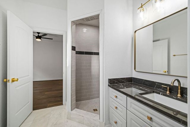 1701 Spyglass DR 2, Austin, TX 78746