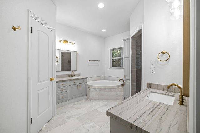 1701 Spyglass DR 2, Austin, TX 78746