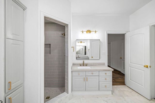 1701 Spyglass DR 2, Austin, TX 78746