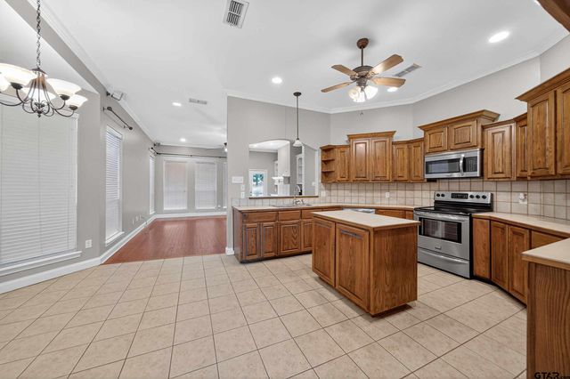 21281 Altuda, Flint, TX 75762