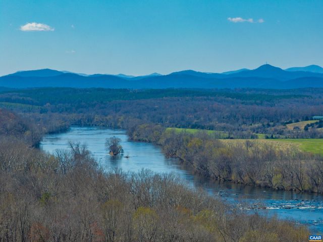 159 WARREN FERRY RD, Scottsville, VA 24590
