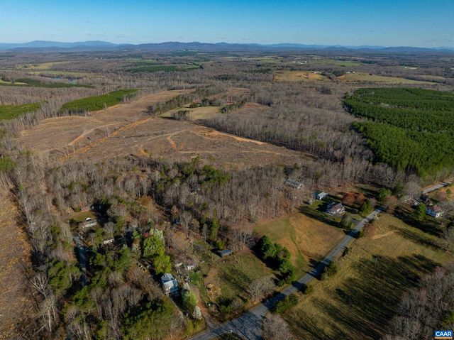 159 WARREN FERRY RD, Scottsville, VA 24590