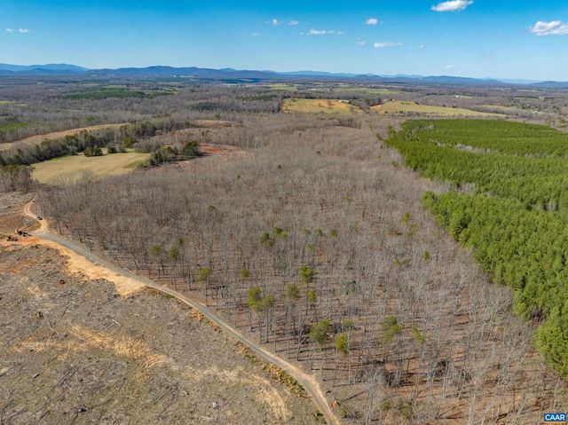 159 WARREN FERRY RD, Scottsville, VA 24590