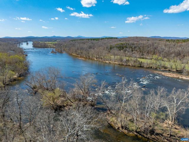 159 WARREN FERRY RD, Scottsville, VA 24590