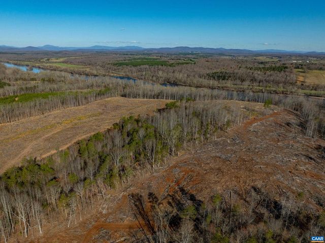 159 WARREN FERRY RD, Scottsville, VA 24590