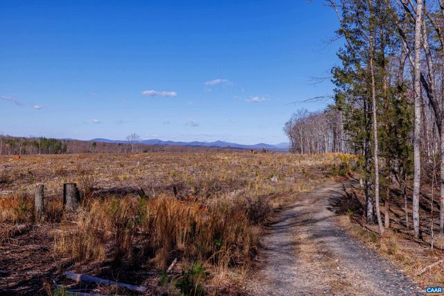 159 WARREN FERRY RD, Scottsville, VA 24590