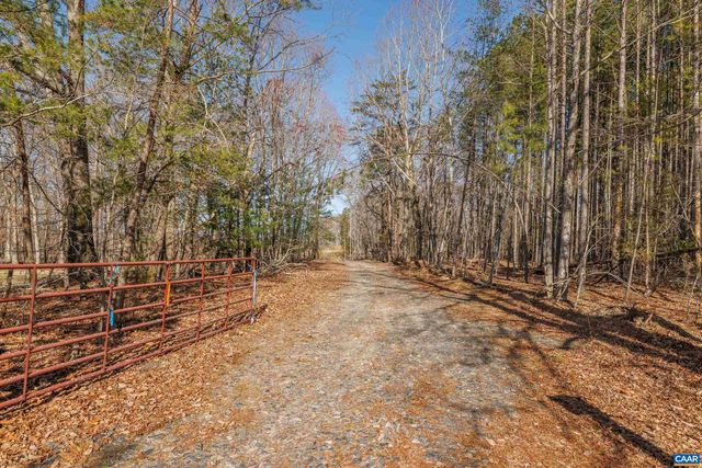 159 WARREN FERRY RD, Scottsville, VA 24590
