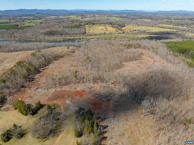 159 WARREN FERRY RD, Scottsville, VA 24590