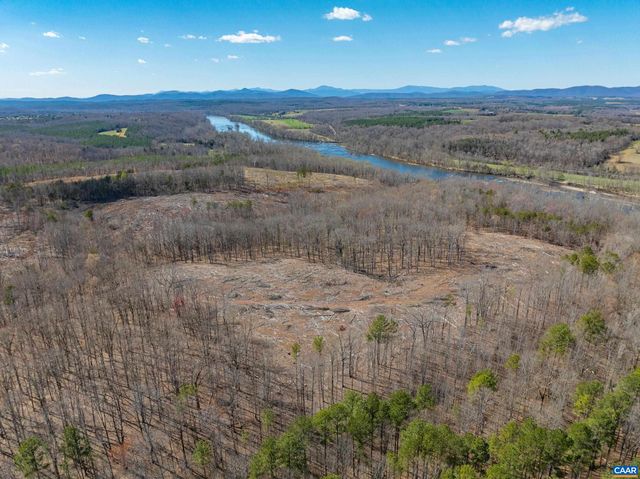 159 WARREN FERRY RD, Scottsville, VA 24590