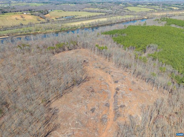 159 WARREN FERRY RD, Scottsville, VA 24590