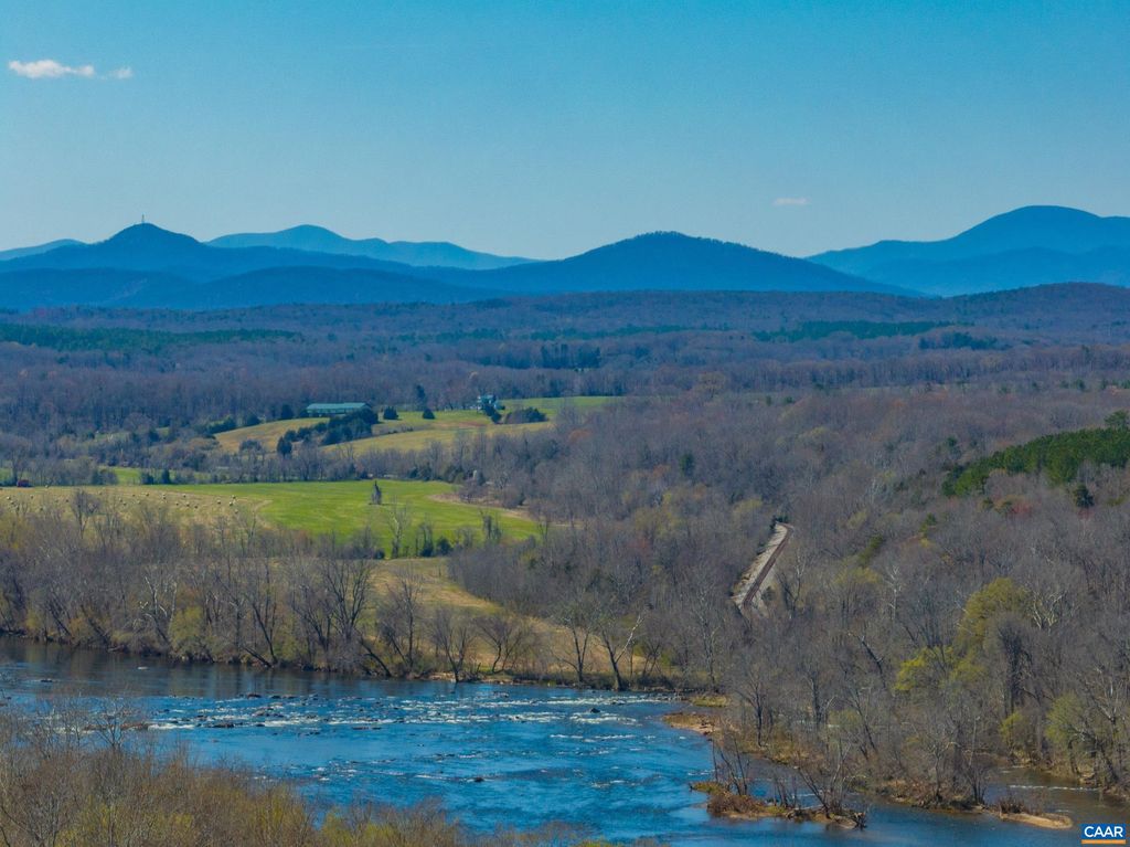 159 WARREN FERRY RD, Scottsville, VA 24590