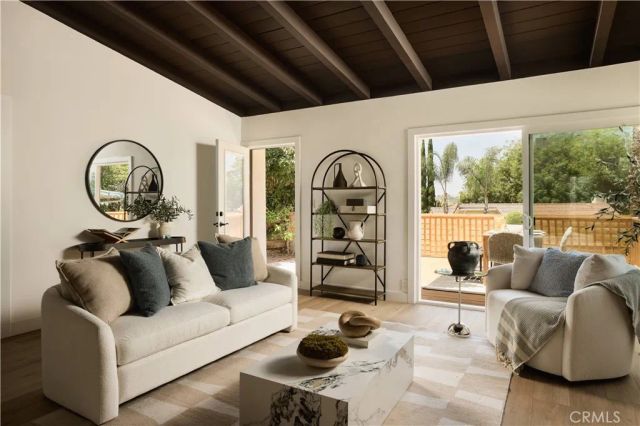 885 Montecito, Los Angeles, CA 90031