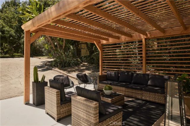 885 Montecito, Los Angeles, CA 90031