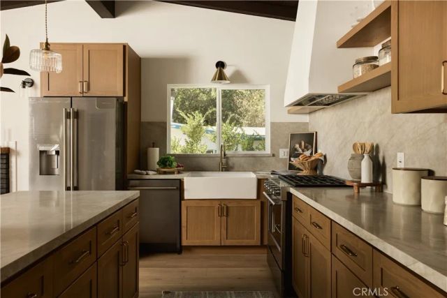 885 Montecito, Los Angeles, CA 90031