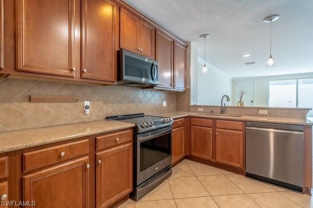 8232 Josefa WAY, Naples, FL 34114