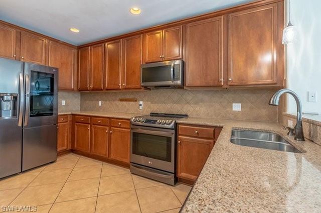 8232 Josefa WAY, Naples, FL 34114