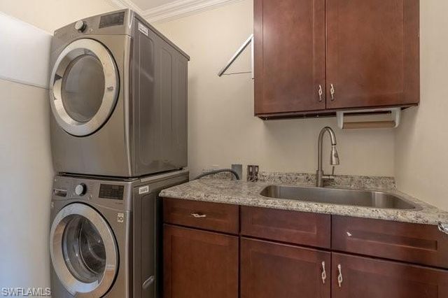 8232 Josefa WAY, Naples, FL 34114