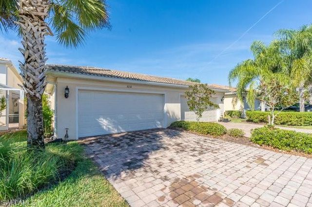 8232 Josefa WAY, Naples, FL 34114