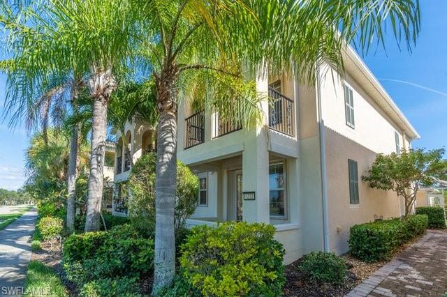 8232 Josefa WAY, Naples, FL 34114