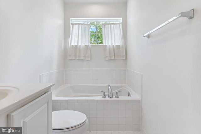 11896 BENTON LAKE RD, Bristow, VA 20136