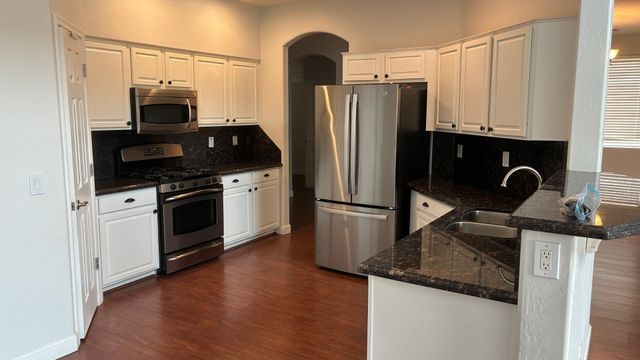 15284 W Edgemont Avenue, Goodyear, AZ 85395