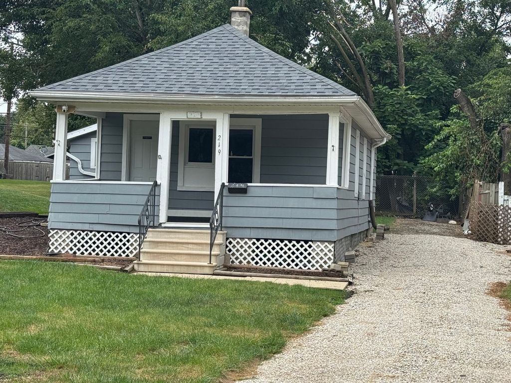 219 SW Circle Drive, Joliet, IL 60433 — exterior