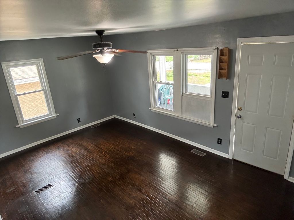 219 SW Circle Drive, Joliet, IL 60433 — photo 4
