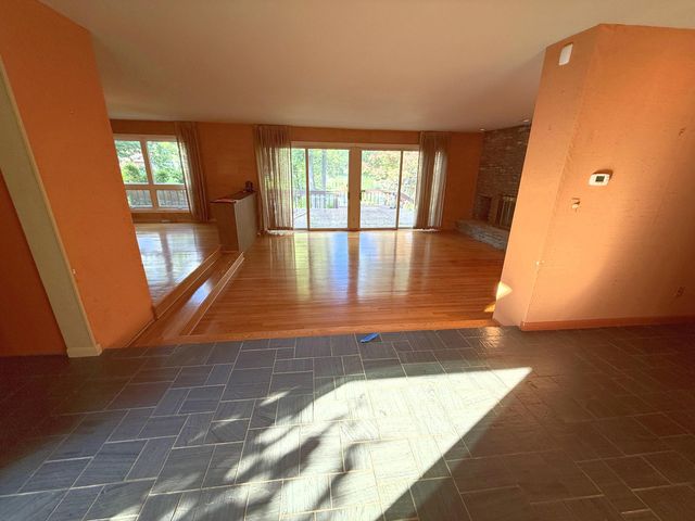 2049 Lakeside Drive, Lexington, KY 40502