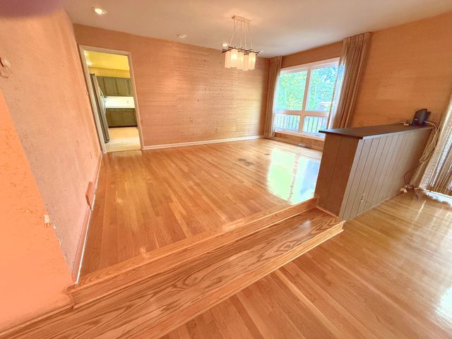 2049 Lakeside Drive, Lexington, KY 40502
