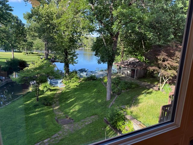 2049 Lakeside Drive, Lexington, KY 40502