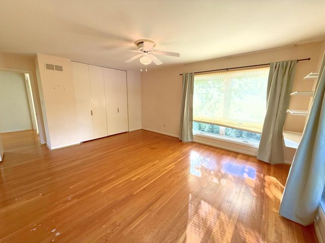 2049 Lakeside Drive, Lexington, KY 40502
