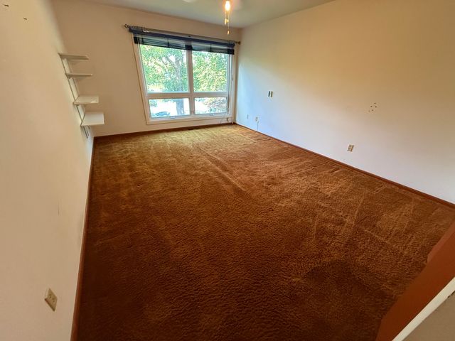 2049 Lakeside Drive, Lexington, KY 40502