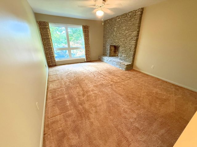 2049 Lakeside Drive, Lexington, KY 40502