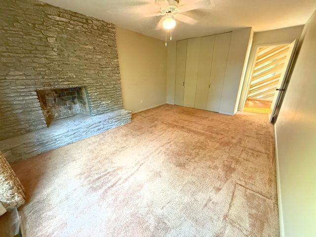 2049 Lakeside Drive, Lexington, KY 40502