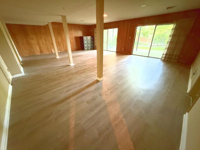 2049 Lakeside Drive, Lexington, KY 40502