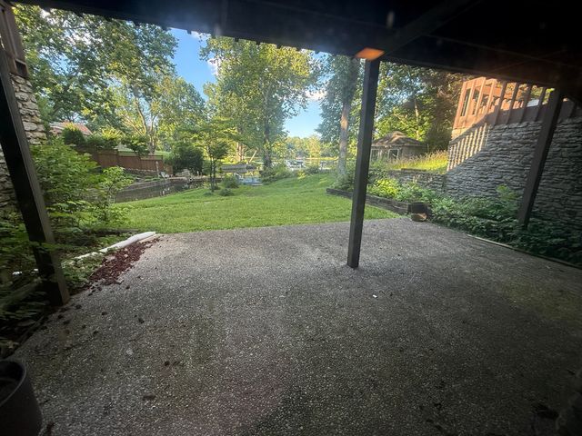 2049 Lakeside Drive, Lexington, KY 40502