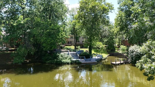 2049 Lakeside Drive, Lexington, KY 40502