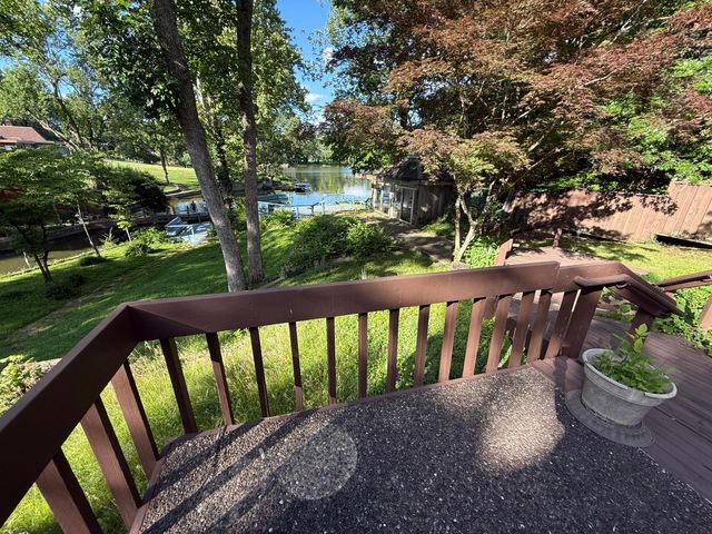 2049 Lakeside Drive, Lexington, KY 40502