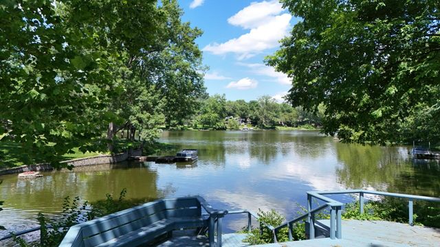 2049 Lakeside Drive, Lexington, KY 40502