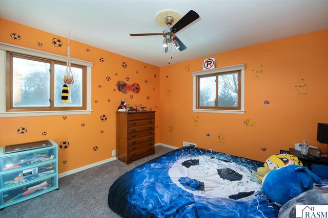 232 W Skyline Court, Mankato, MN 56001