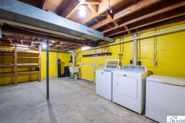 232 W Skyline Court, Mankato, MN 56001