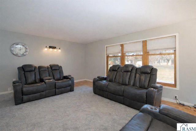232 W Skyline Court, Mankato, MN 56001