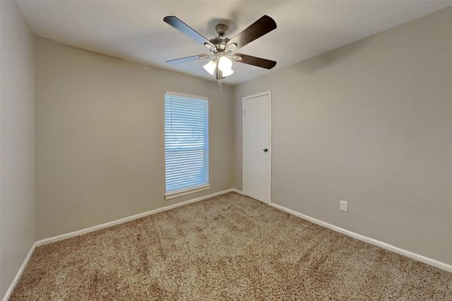 31 S White Pebble Court, Spring, TX 77380