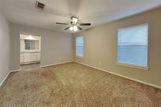 31 S White Pebble Court, Spring, TX 77380