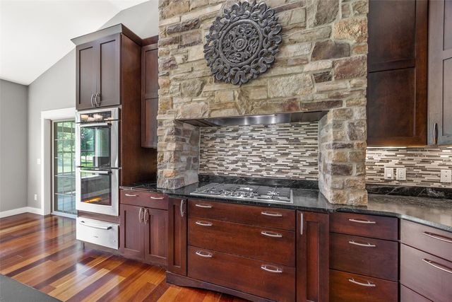 5010 Silver Oak Court, Marion, IA 52302