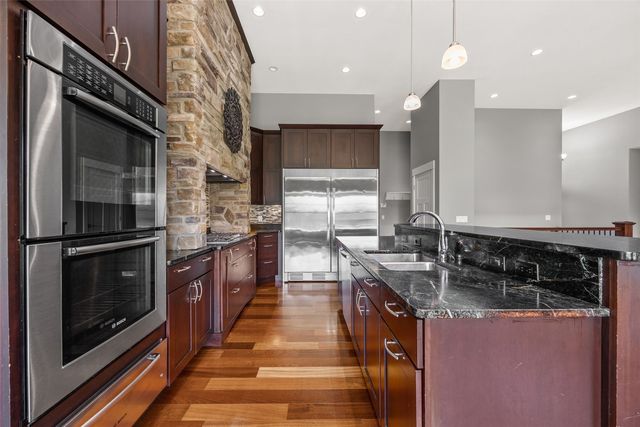 5010 Silver Oak Court, Marion, IA 52302